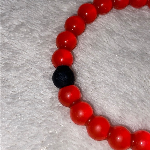 2 authentic red lokai bracelets (size small) - Picture 3 of 3